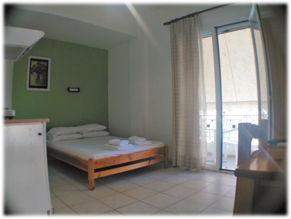 Araliki Apartments & Studios Loutra Edipsou  Exterior foto